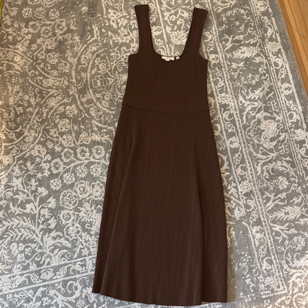 Vince Elegant Brown Sleeveless Dress